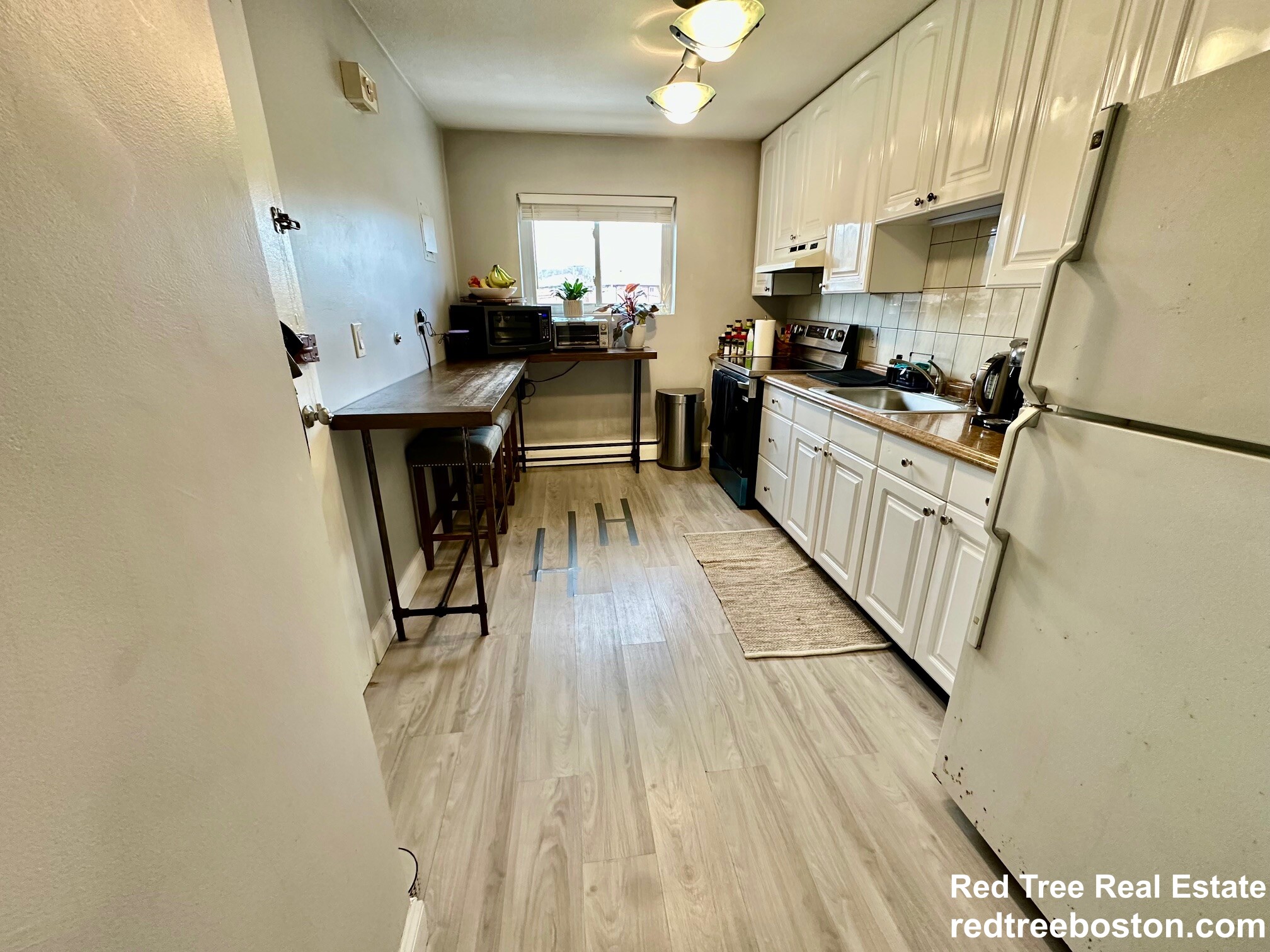 15 Westgate Rd, Chestnut Hill