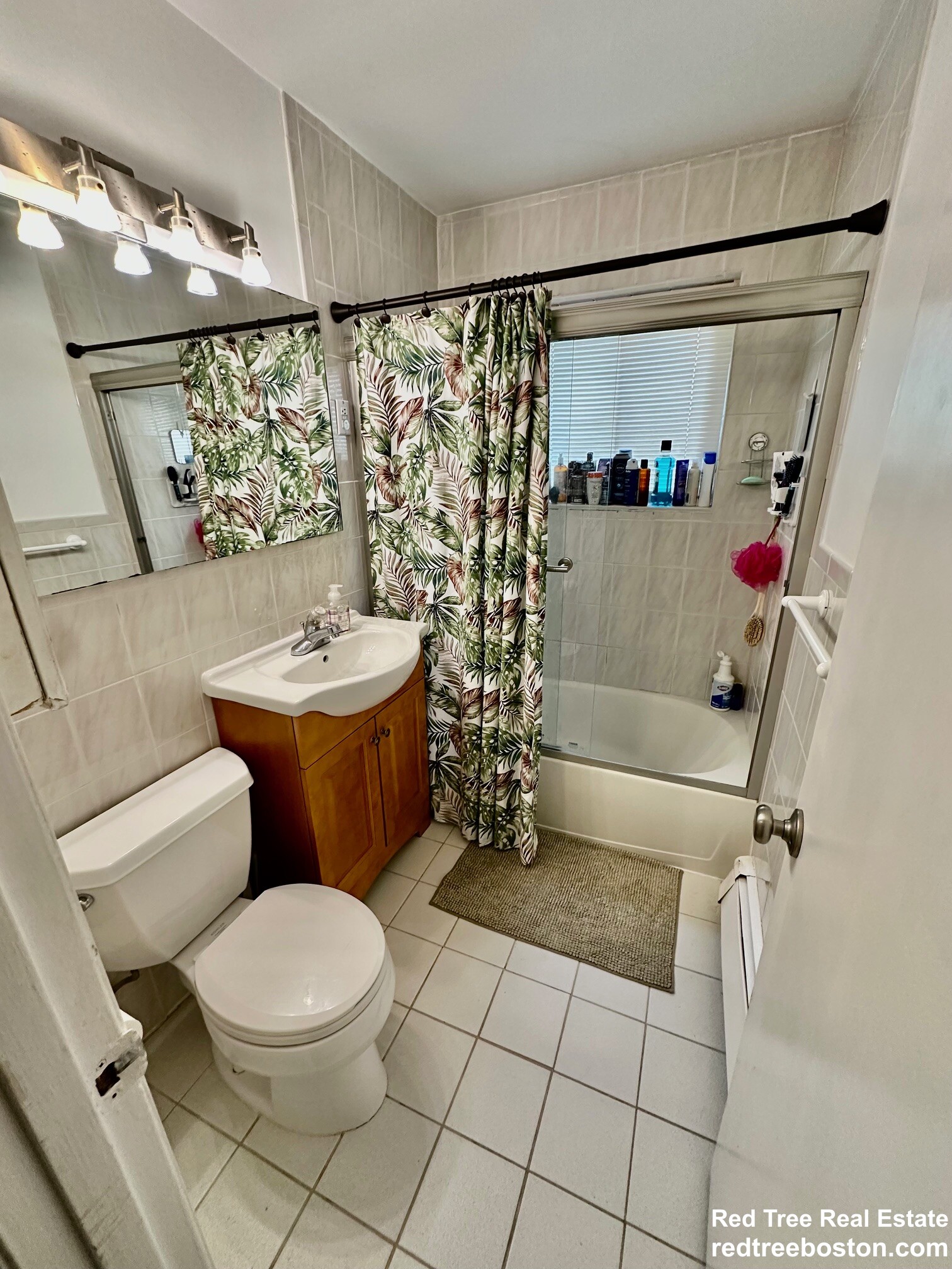 15 Westgate Rd, Chestnut Hill