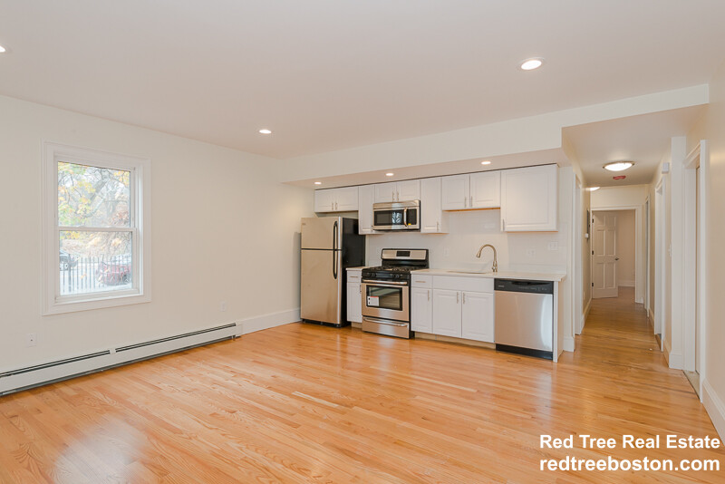 4 School St, Roxbury