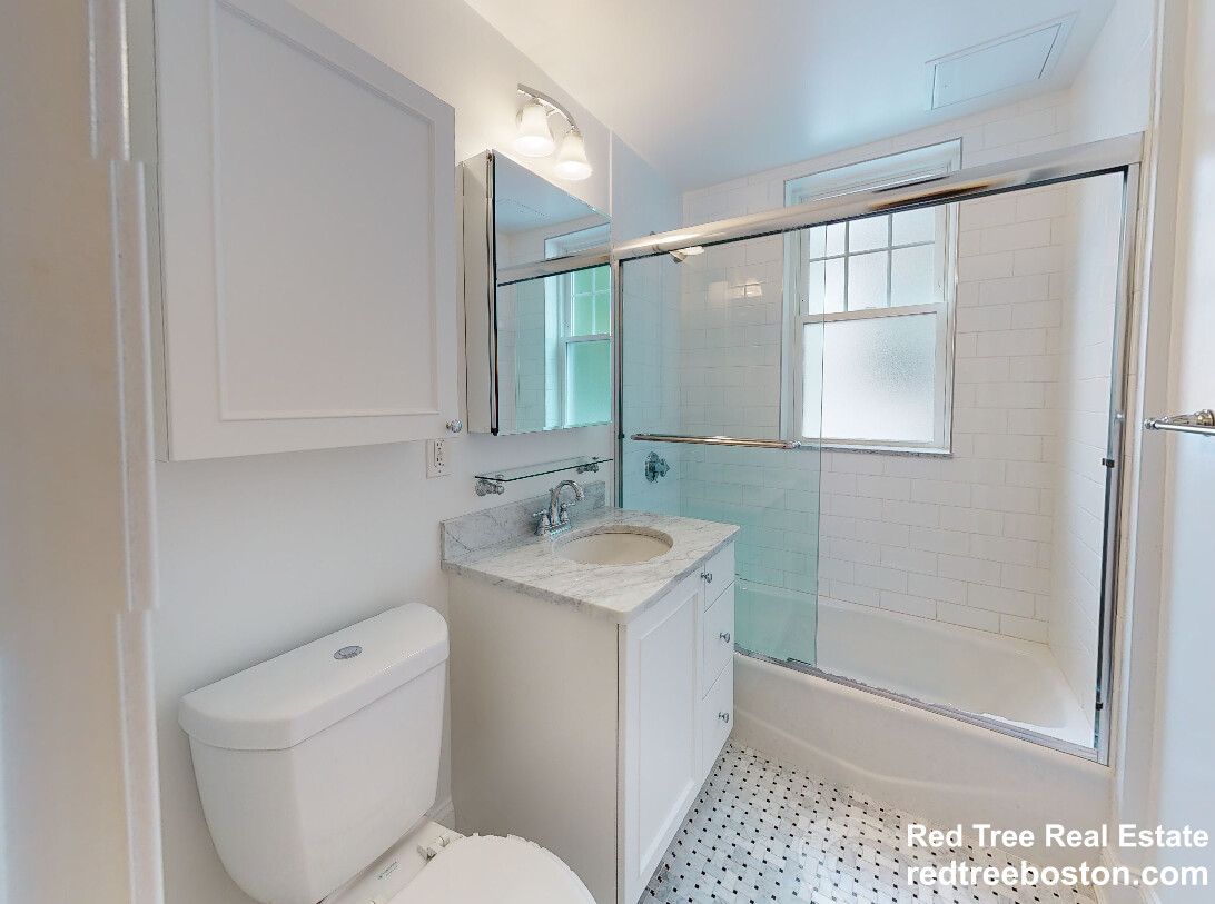 37 Auburn St, Coolidge Corner