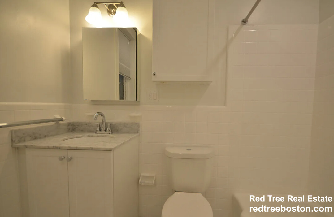 97 Marion St, Coolidge Corner