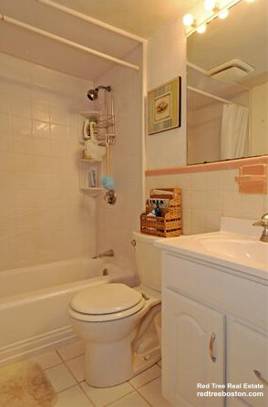 9 Commonwealth Ct, Brighton