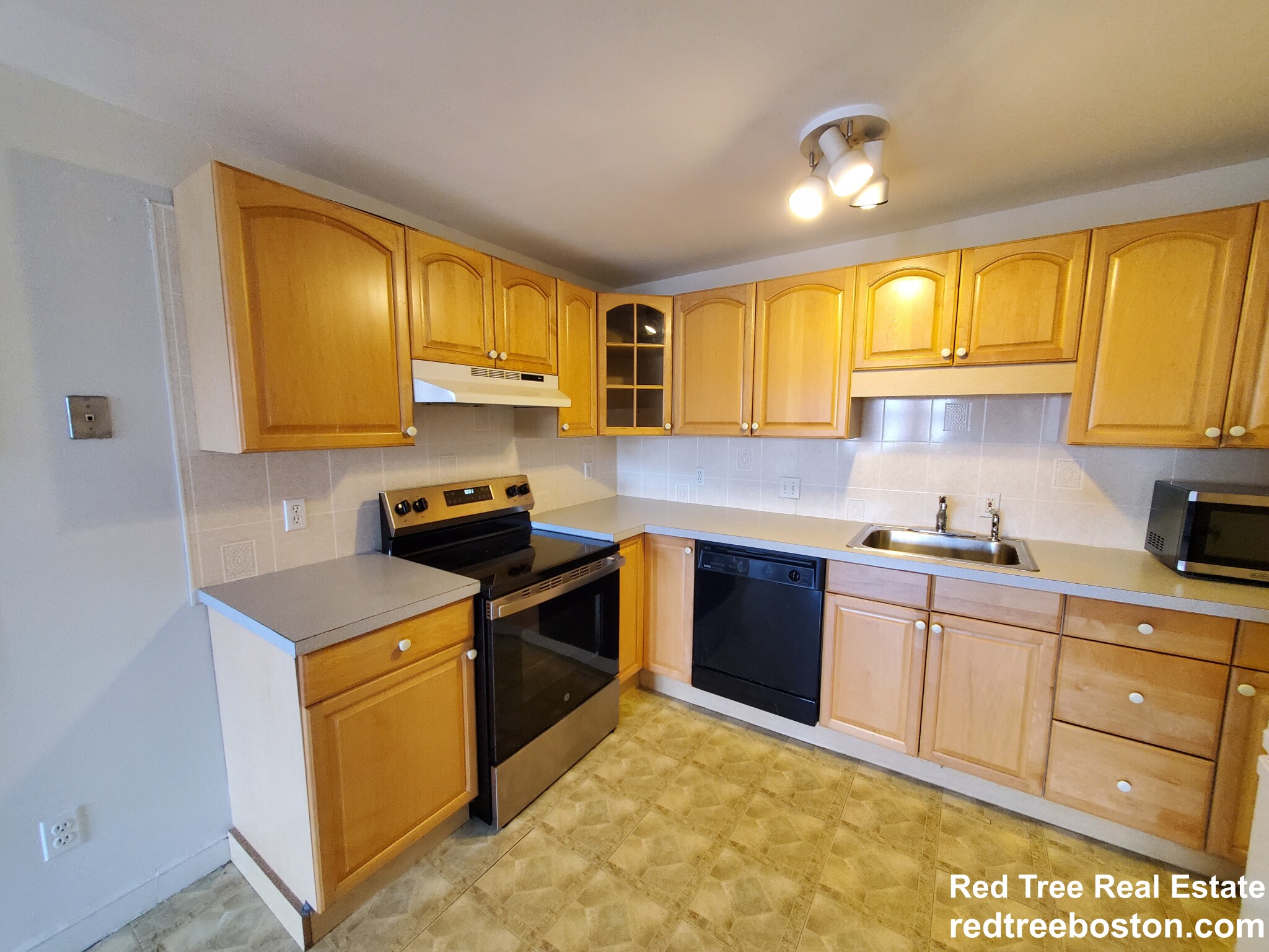 9 Commonwealth Ct, Brighton