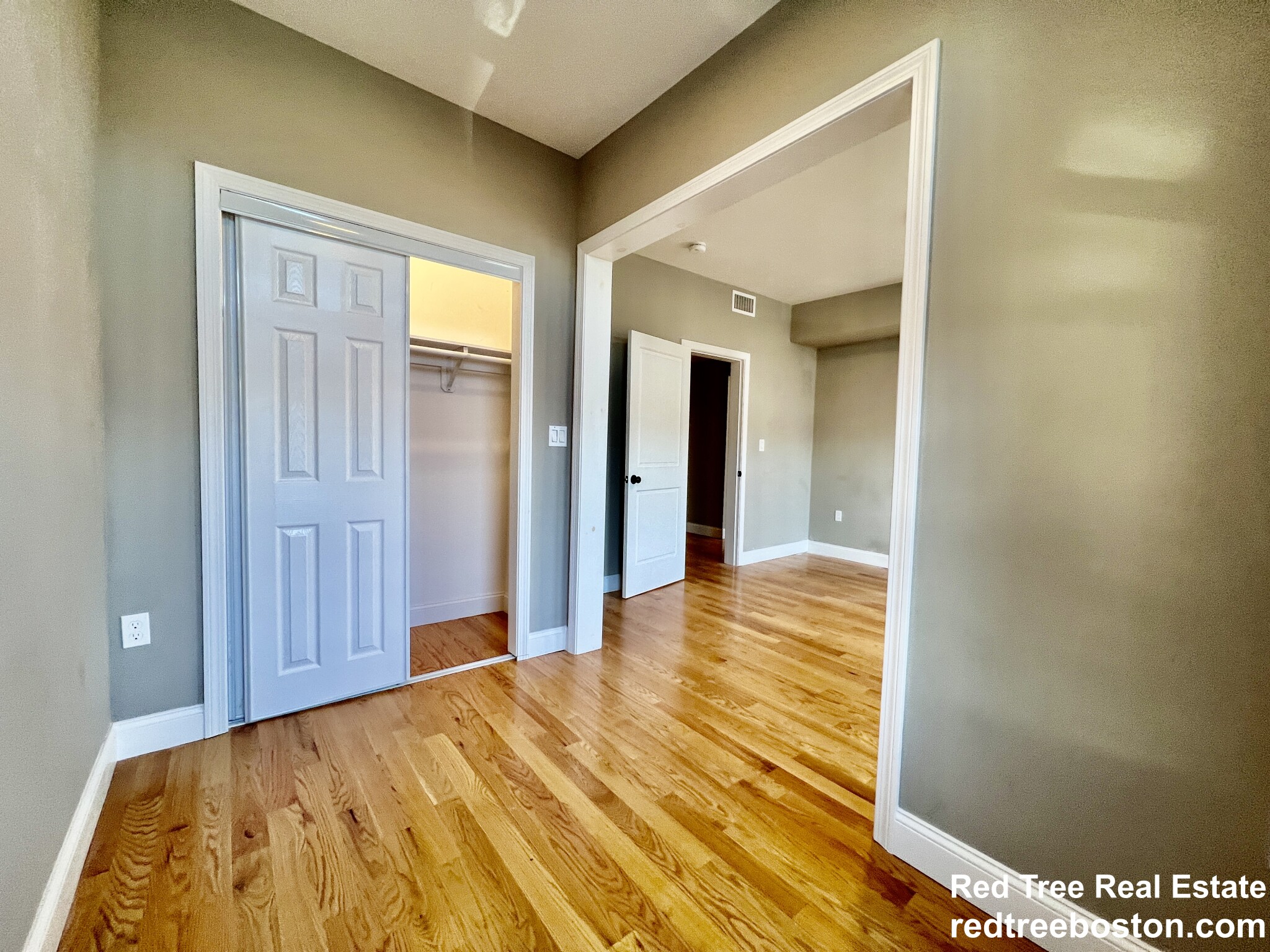 1914 Beacon St, Brighton