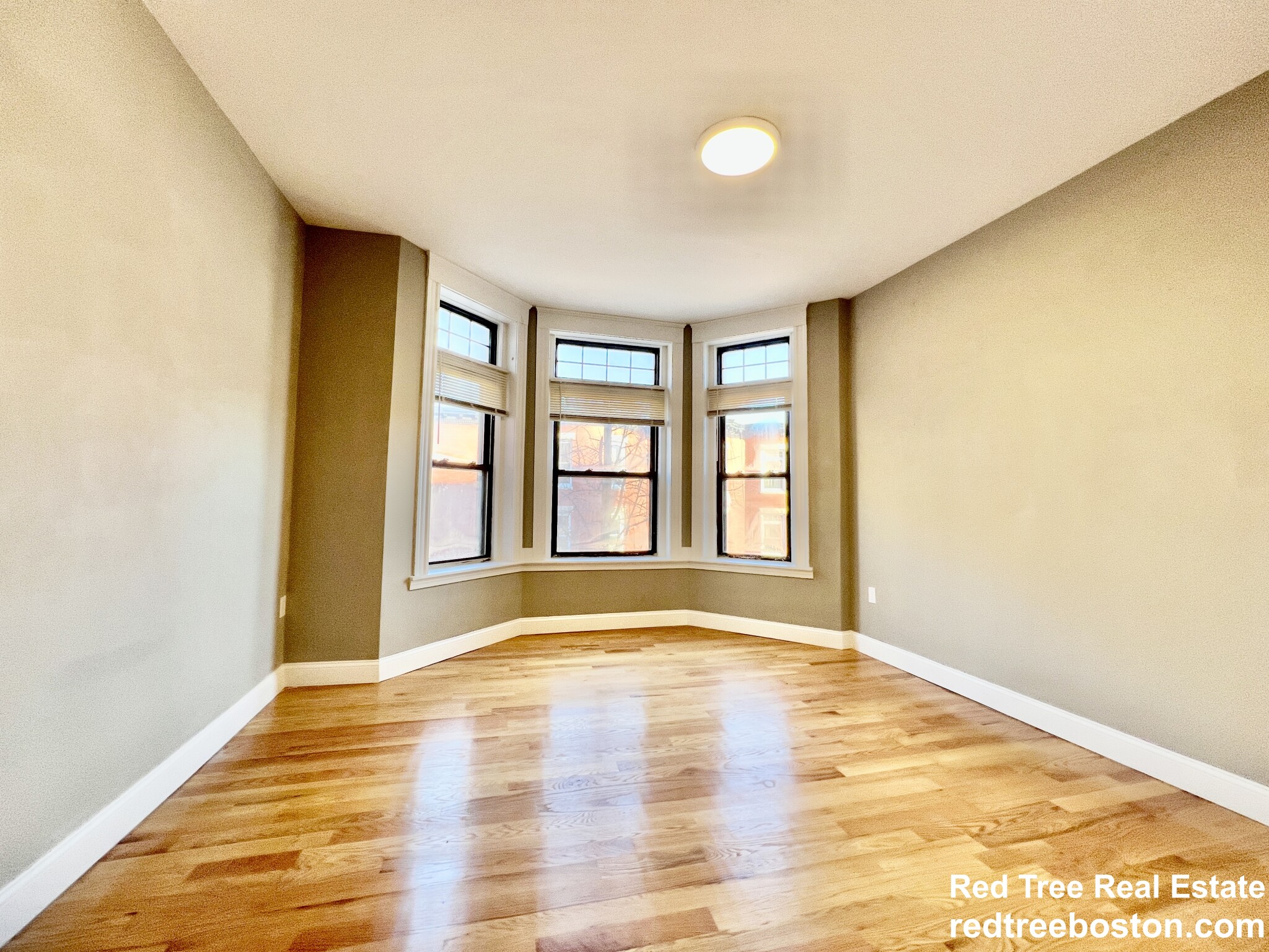 1914 Beacon St, Brighton