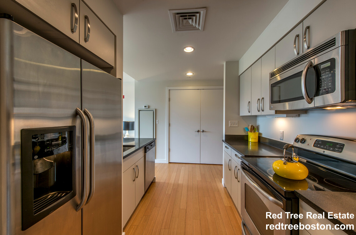 601 Albany St, South End