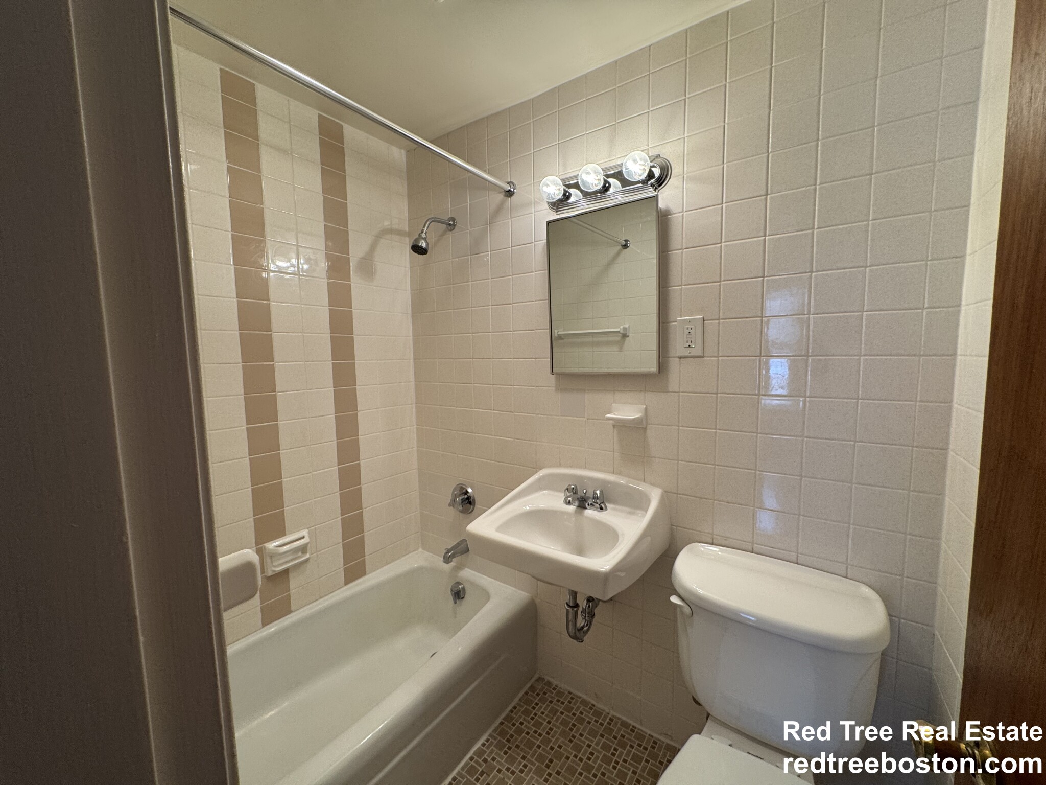 168 North Beacon St, Brighton