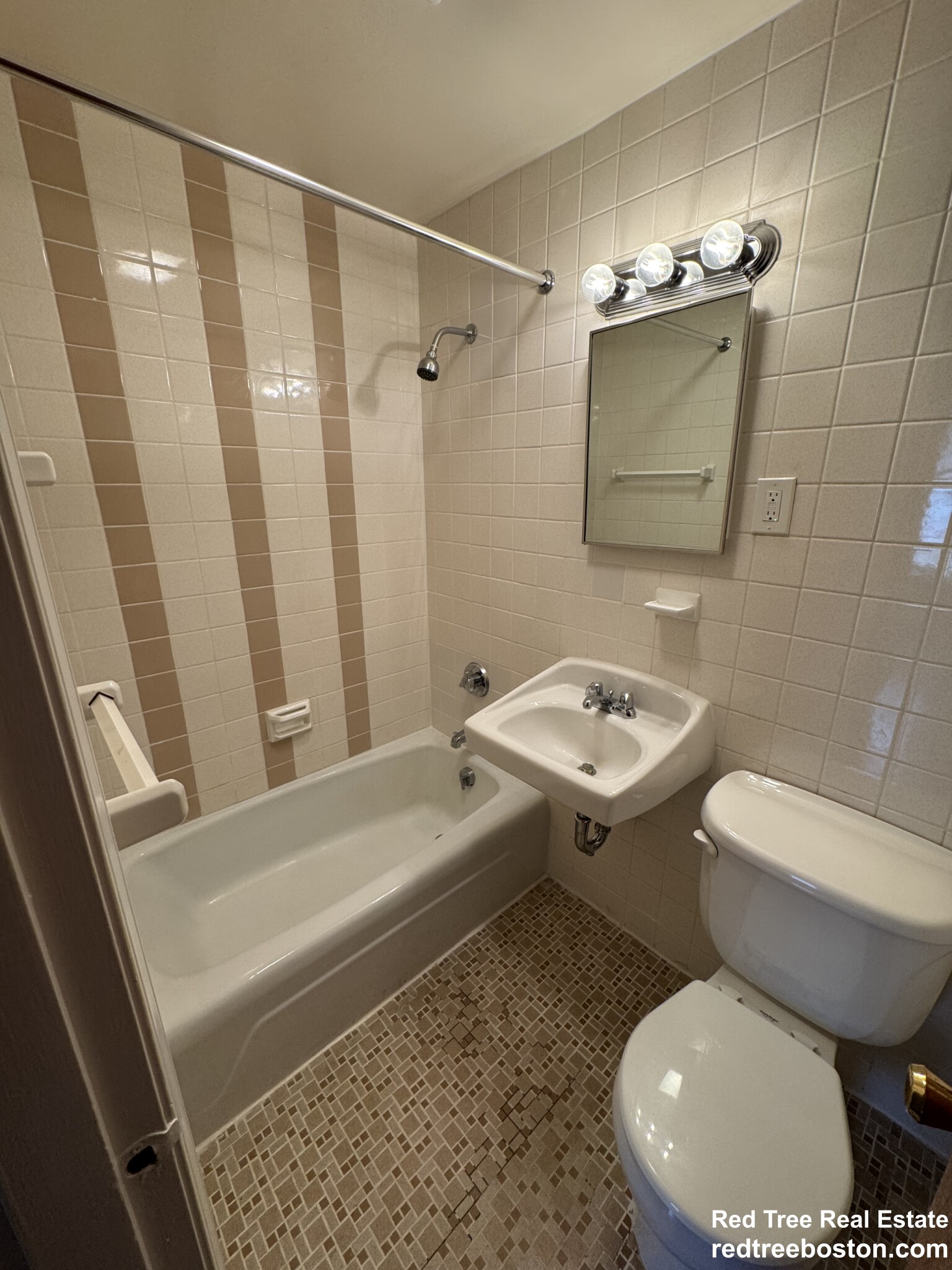 168 North Beacon St, Brighton