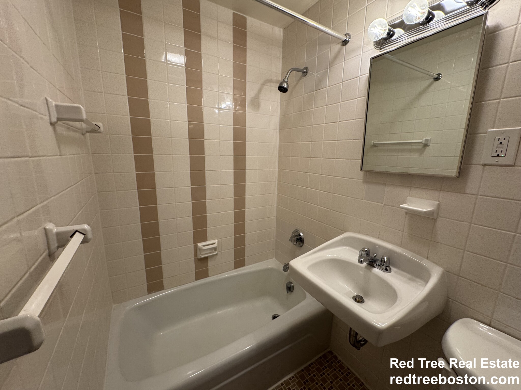 168 North Beacon St, Brighton