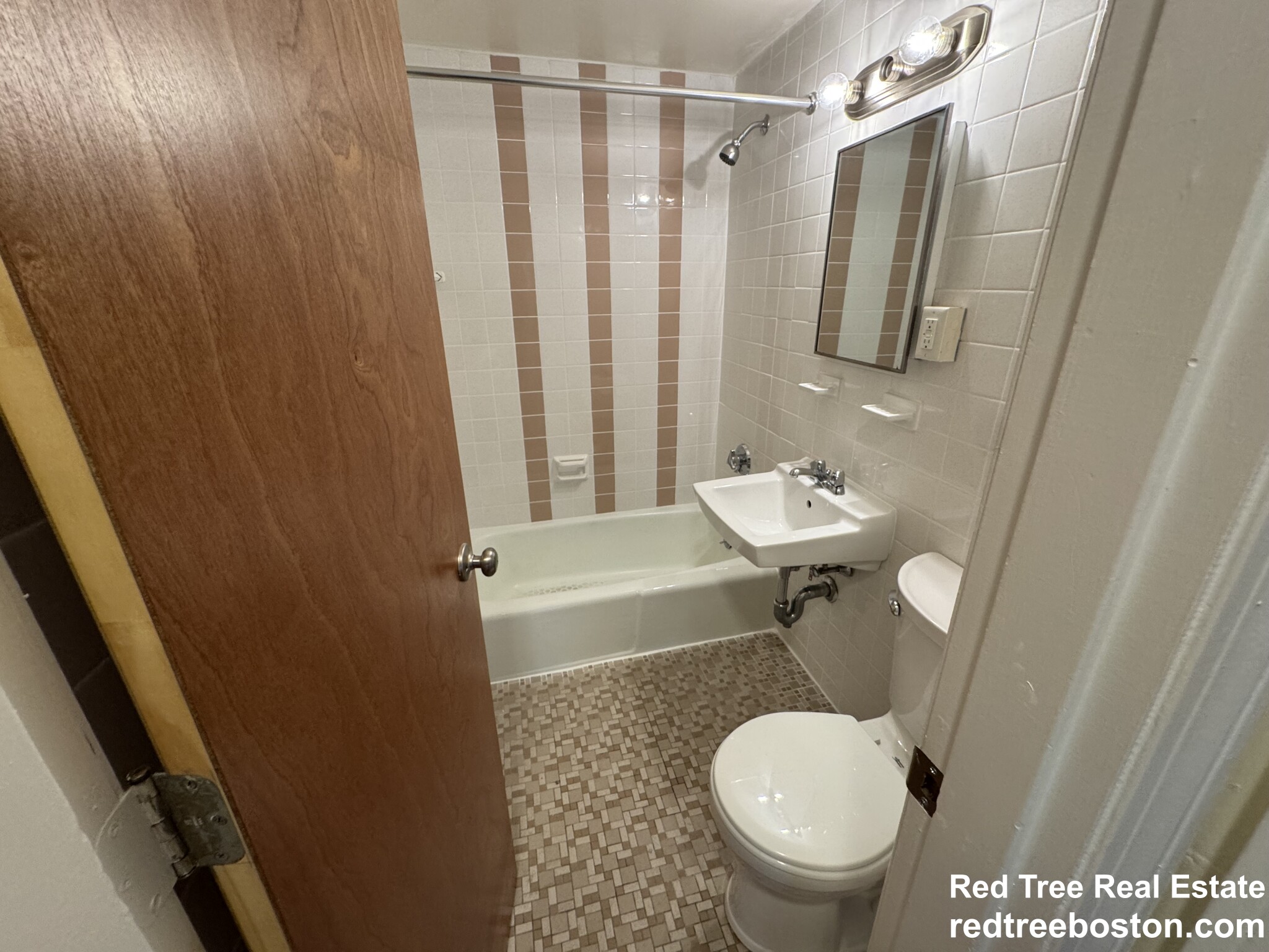 74 South Huntington Ave, Jamaica Plain