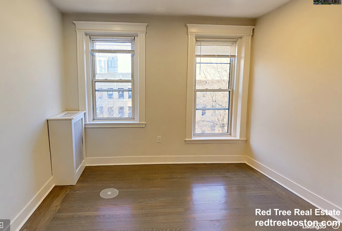 28 Queensberry St, Fenway