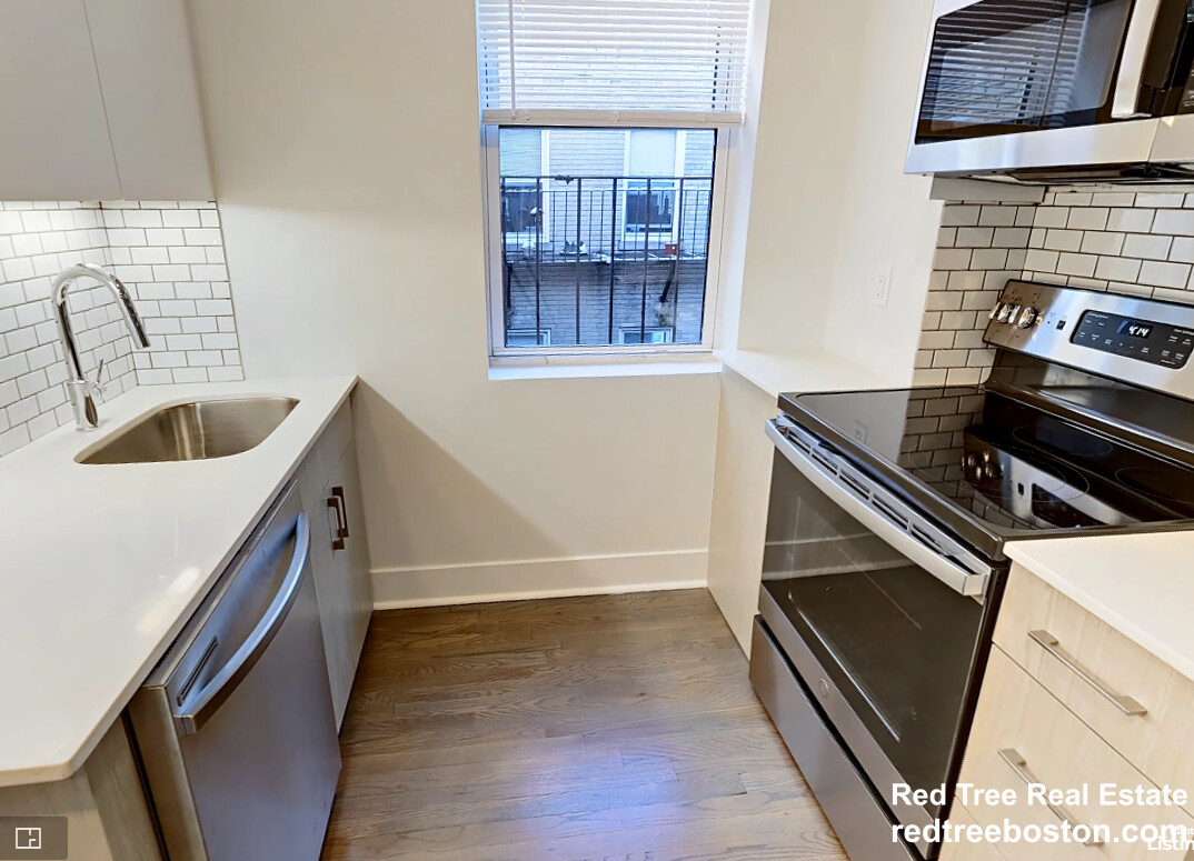 28 Queensberry St, Fenway