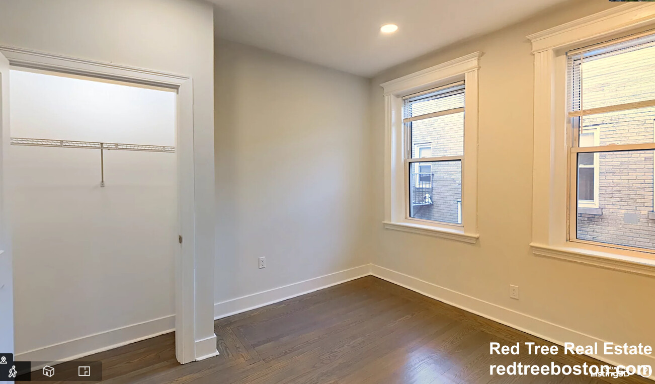 28 Queensberry St, Fenway