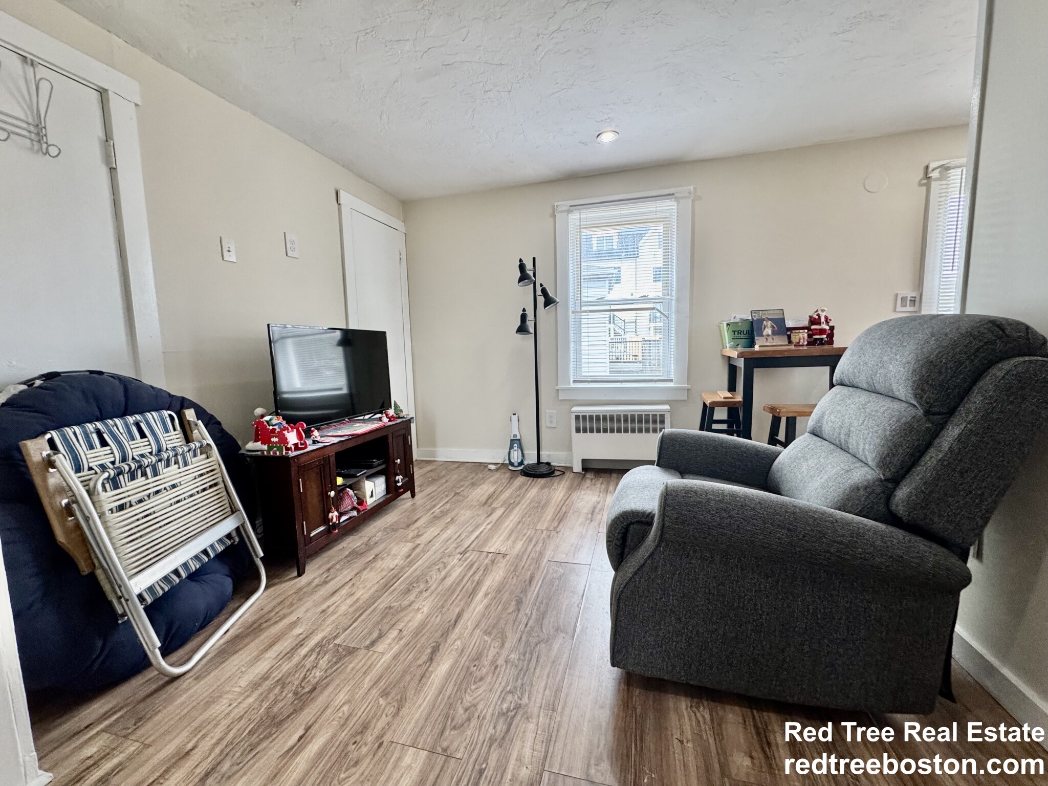 335 Baker St, West Roxbury