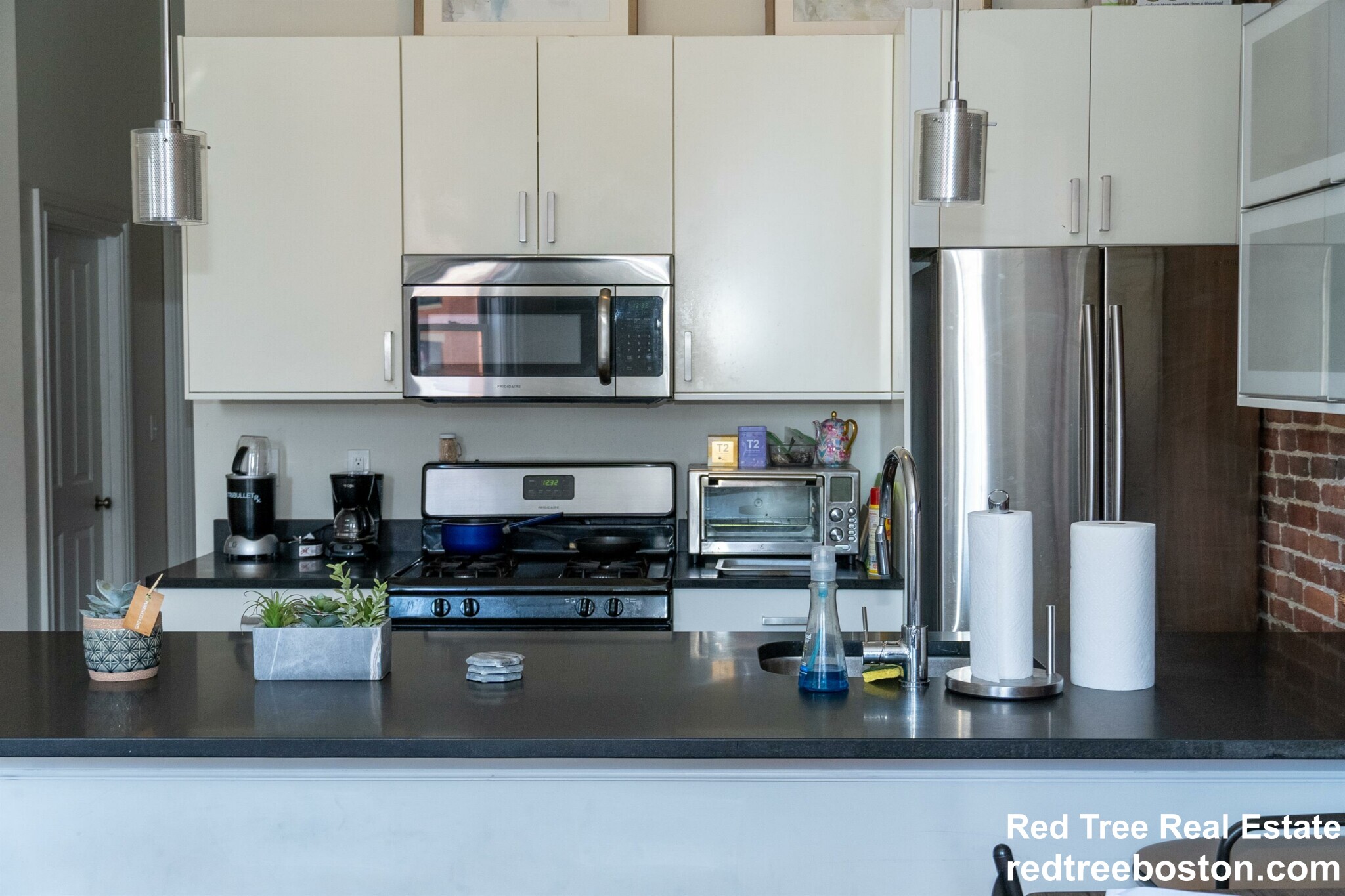 656 Massachusetts Ave, South End