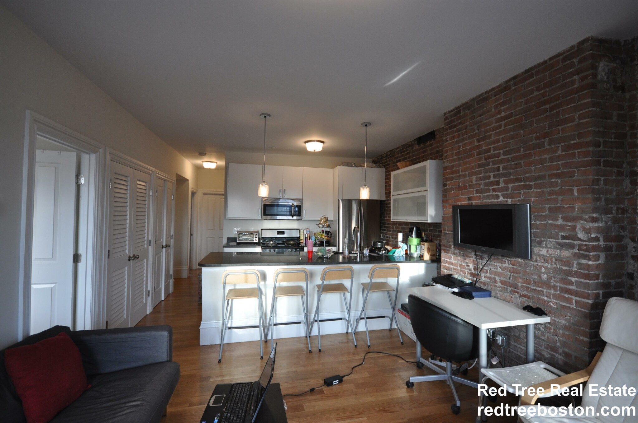 656 Massachusetts Ave, South End