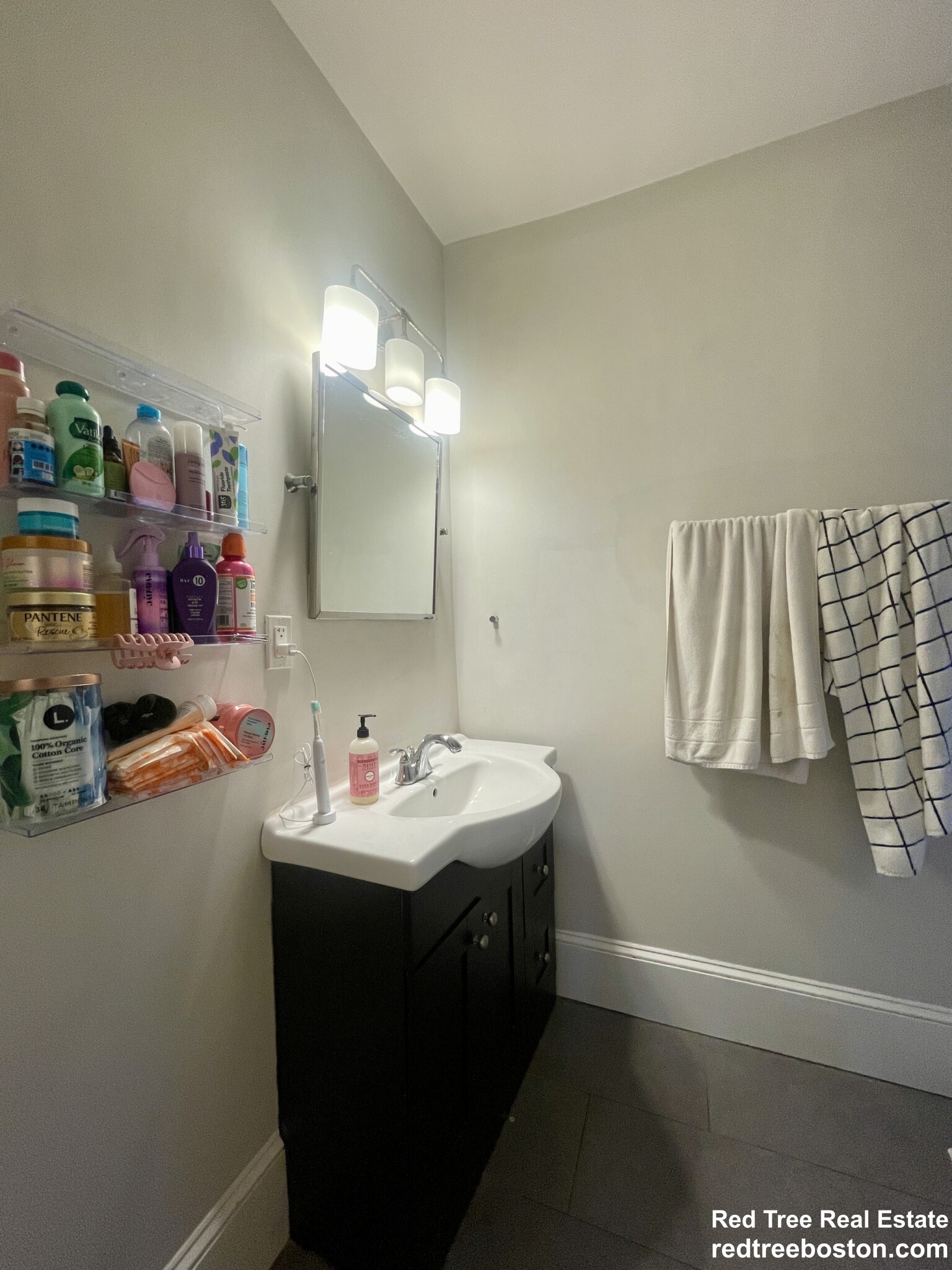 7 Riverside Pl, Cambridgeport