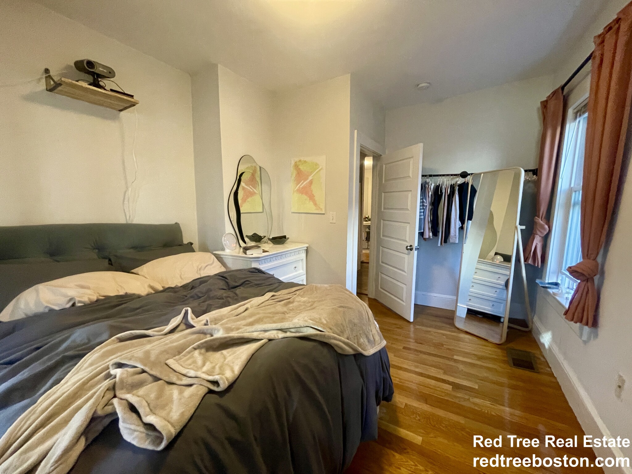 7 Riverside Pl, Cambridgeport