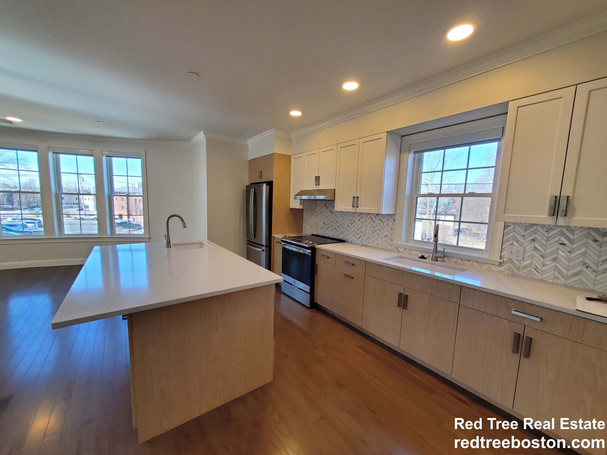 39 Herrick Rd, Newton Center