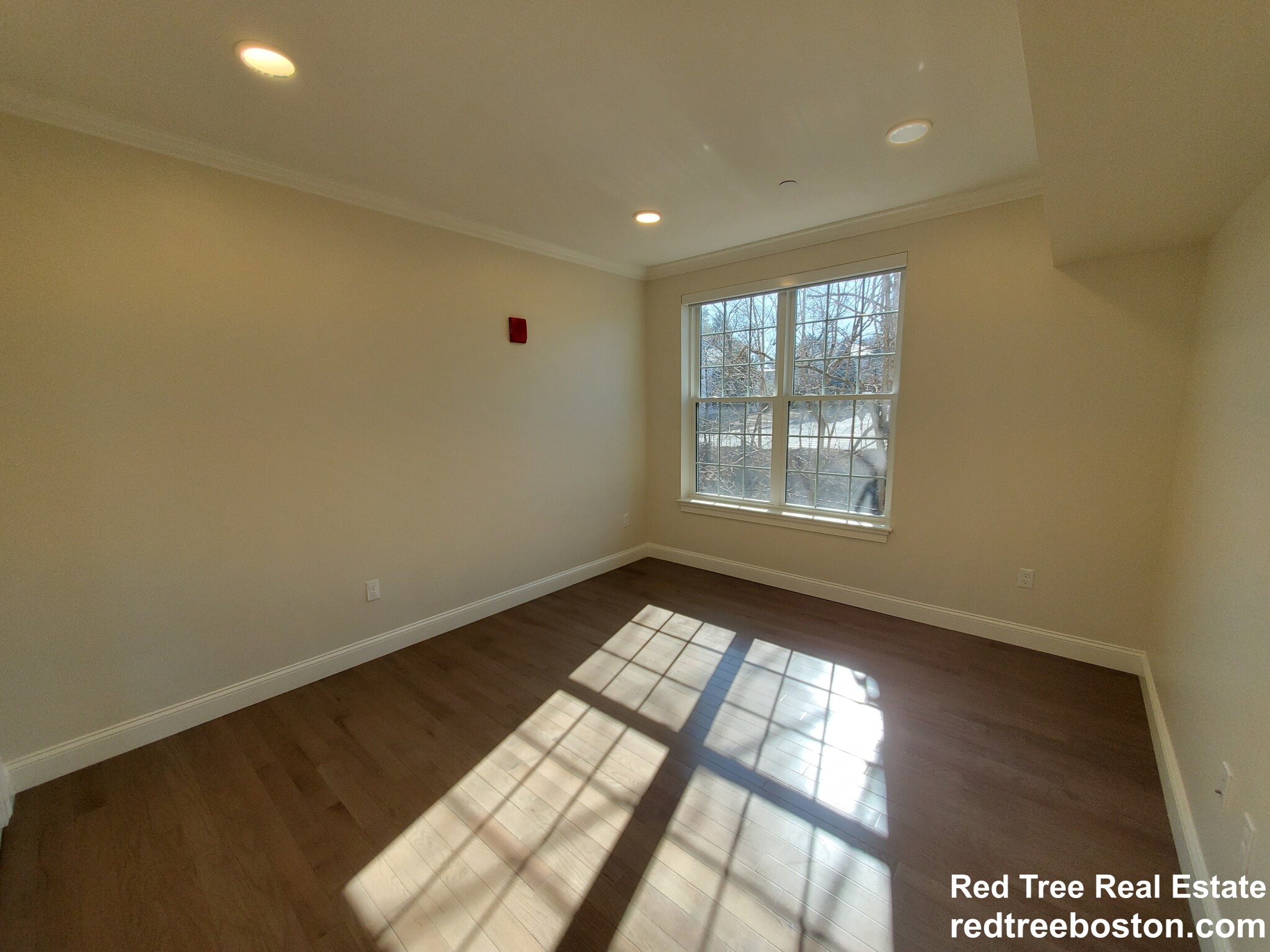 39 Herrick Rd, Newton Center