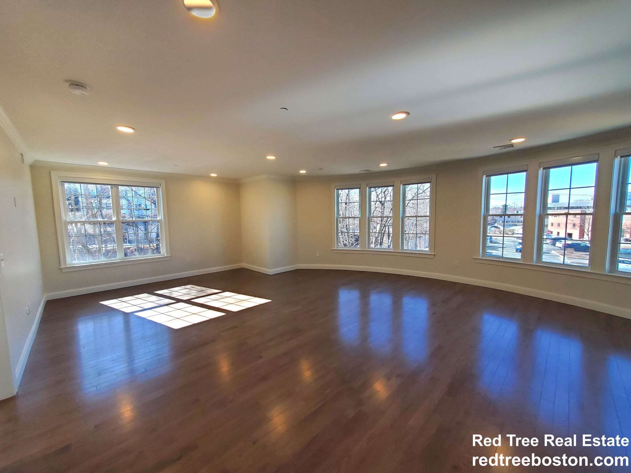 39 Herrick Rd, Newton Center