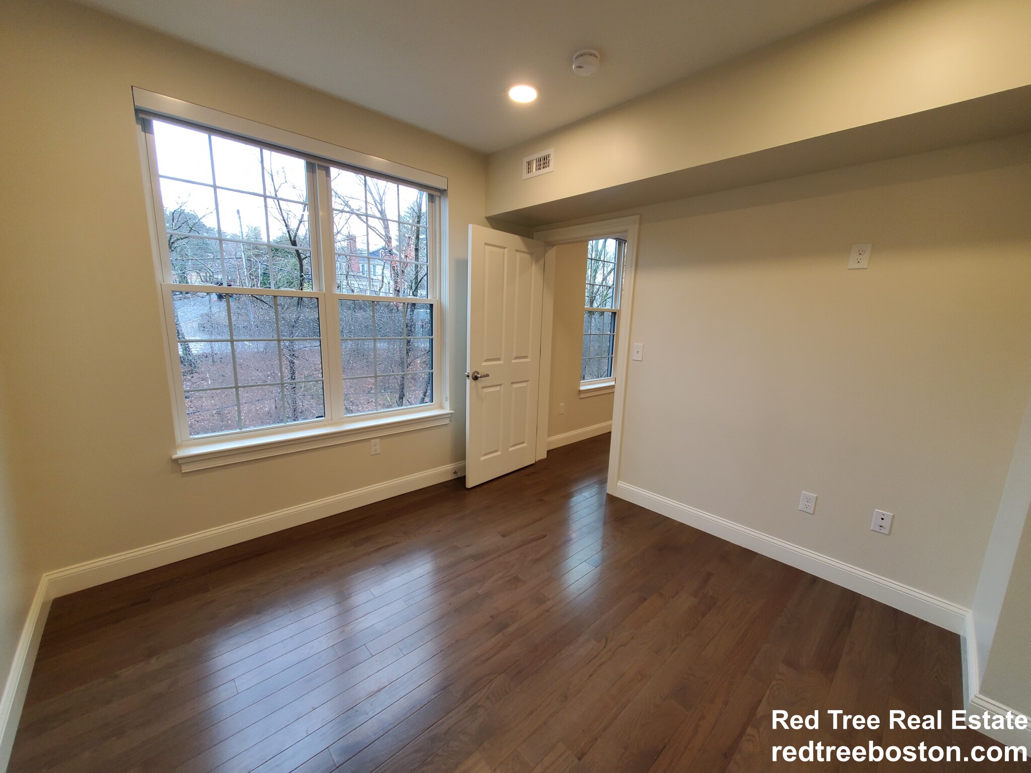 39 Herrick Rd, Newton Center