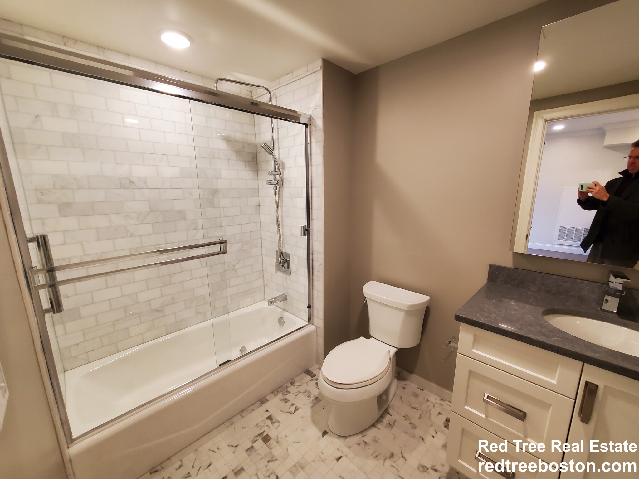 39 Herrick Rd, Newton Center