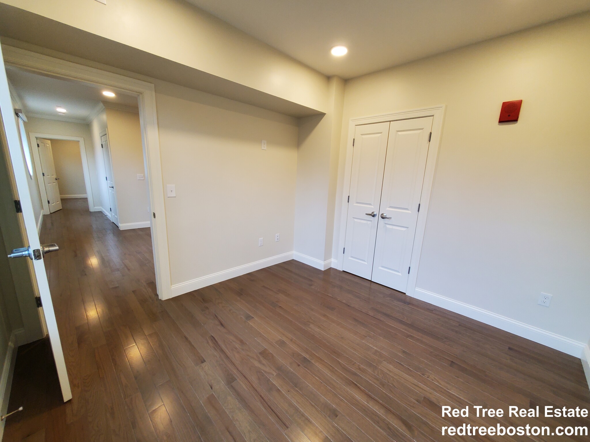 39 Herrick Rd, Newton Center