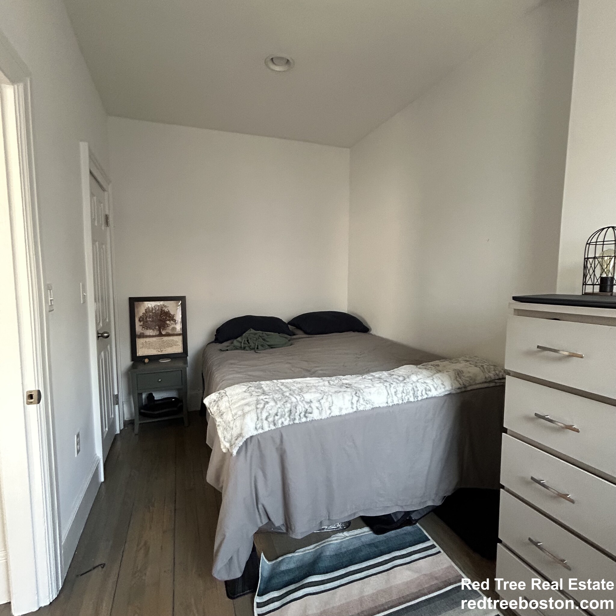 225 Newbury St, Back Bay