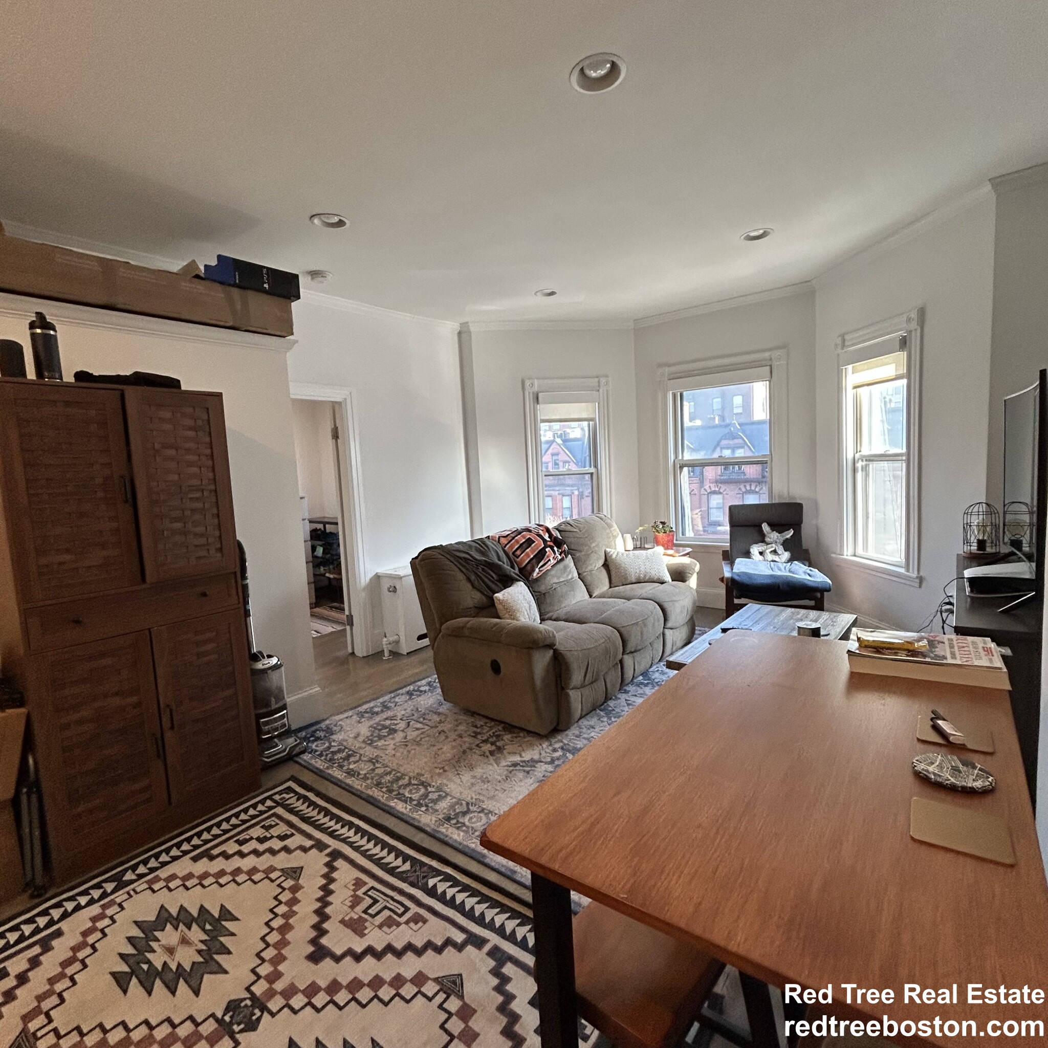 225 Newbury St, Back Bay