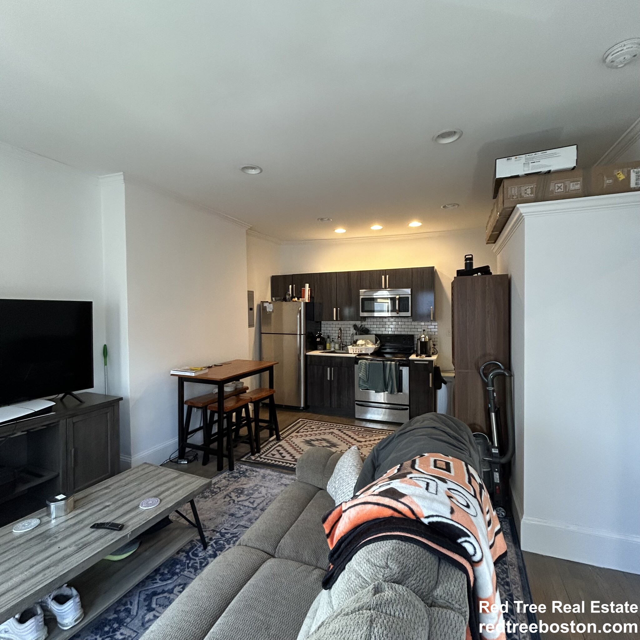 225 Newbury St, Back Bay