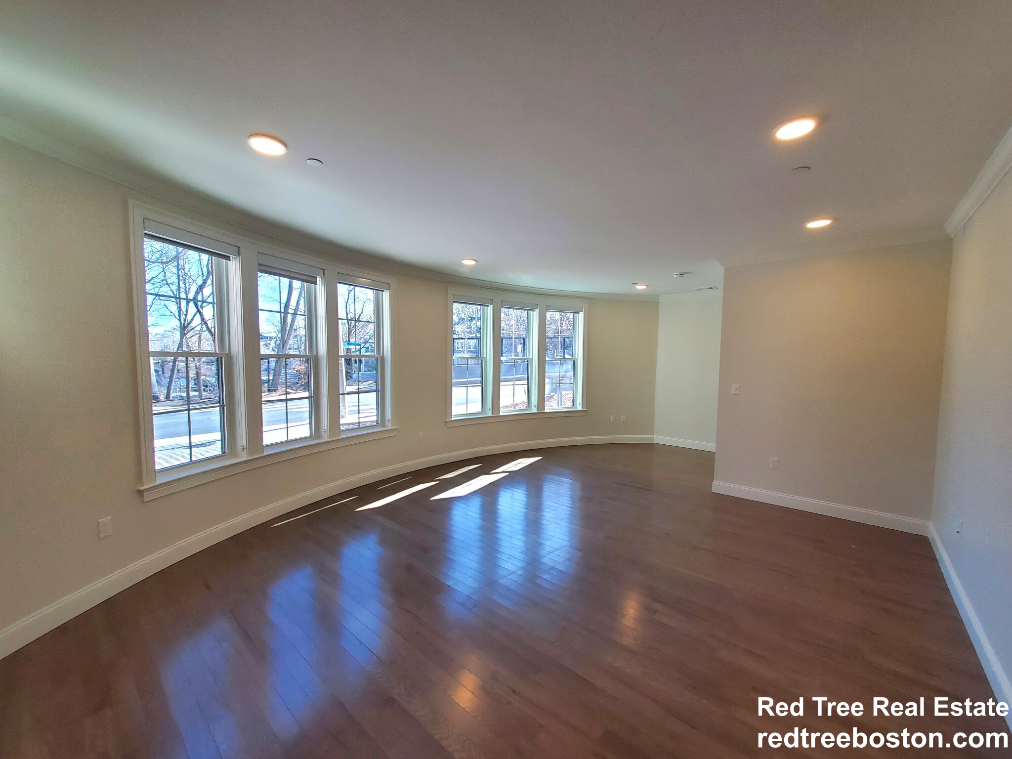 39 Herrick Rd, Newton Center