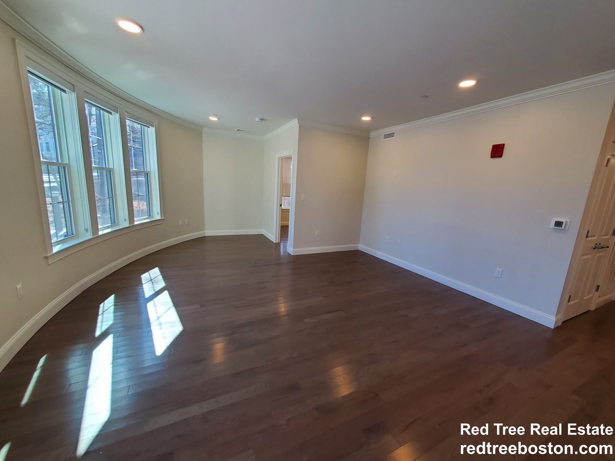 39 Herrick Rd, Newton Center