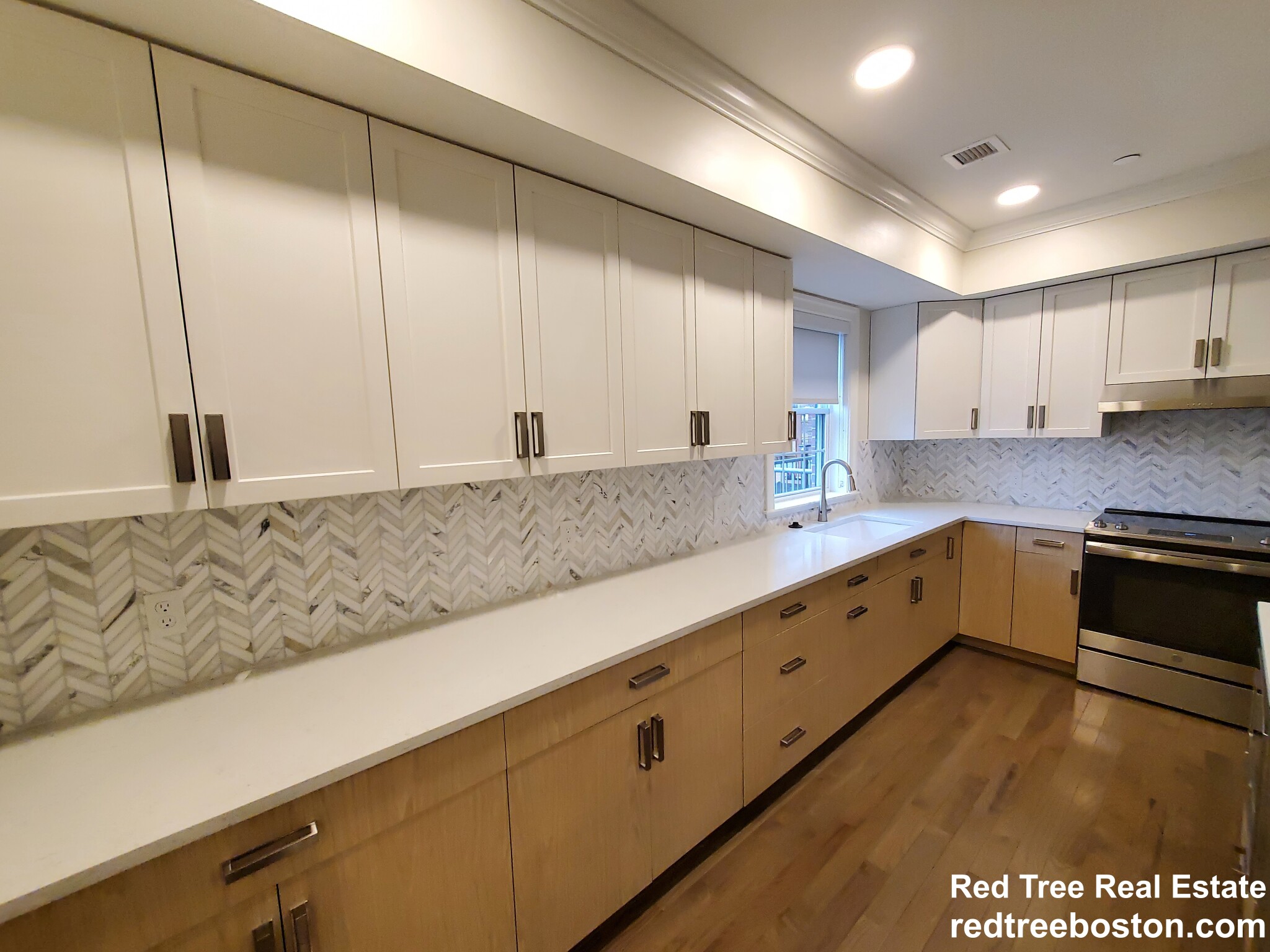 39 Herrick Rd, Newton Center