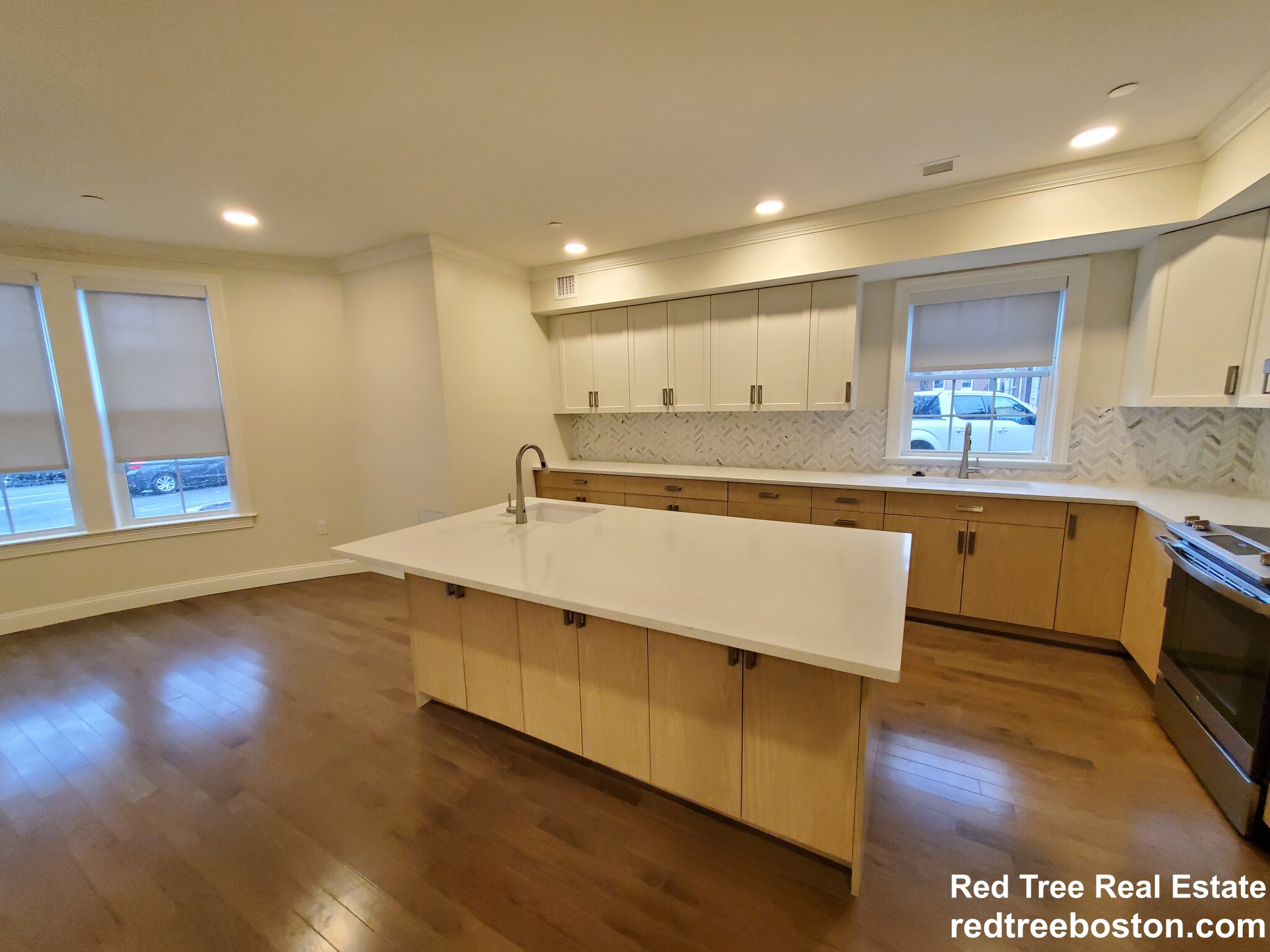 39 Herrick Rd, Newton Center