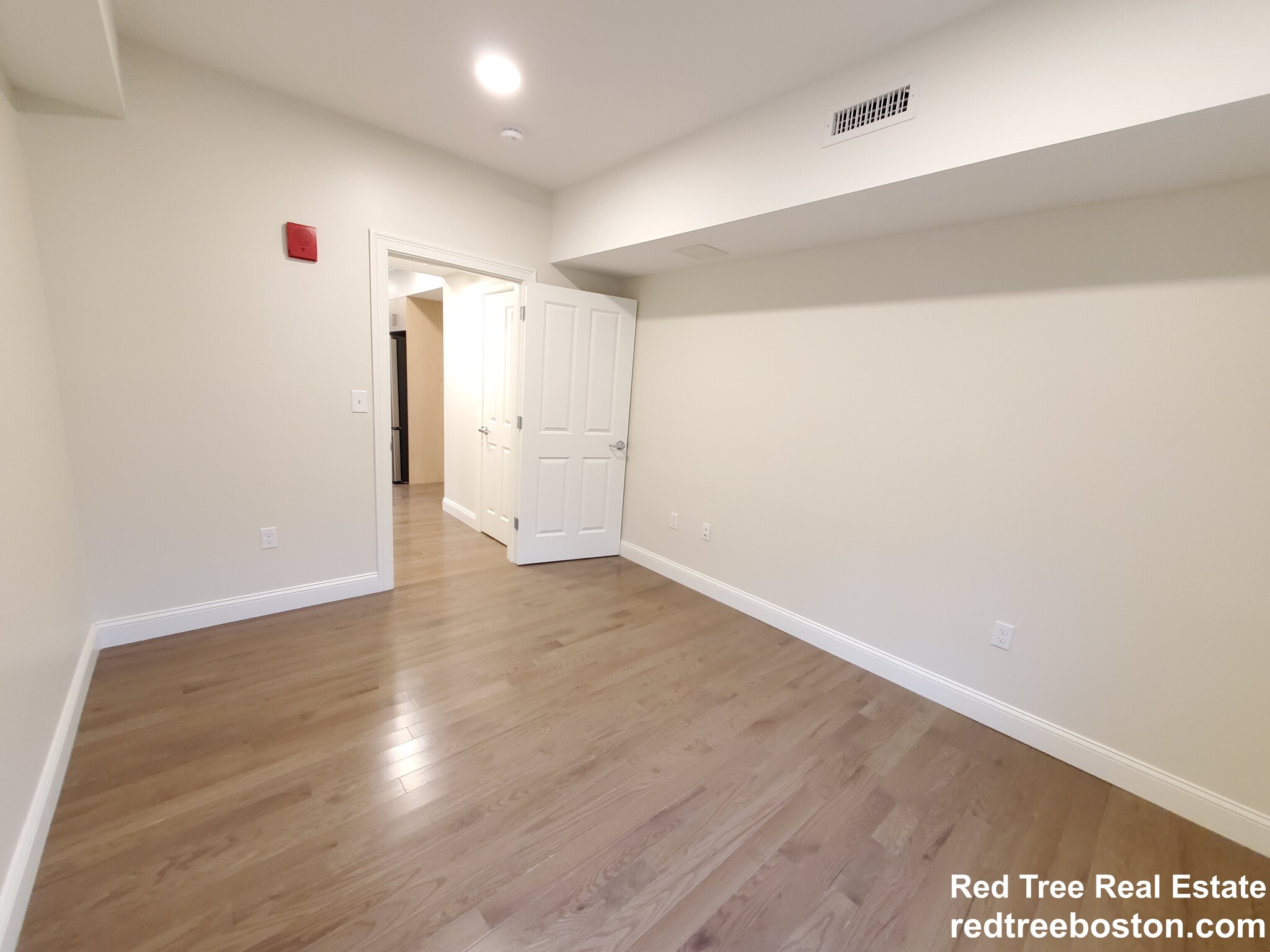 39 Herrick Rd, Newton Center