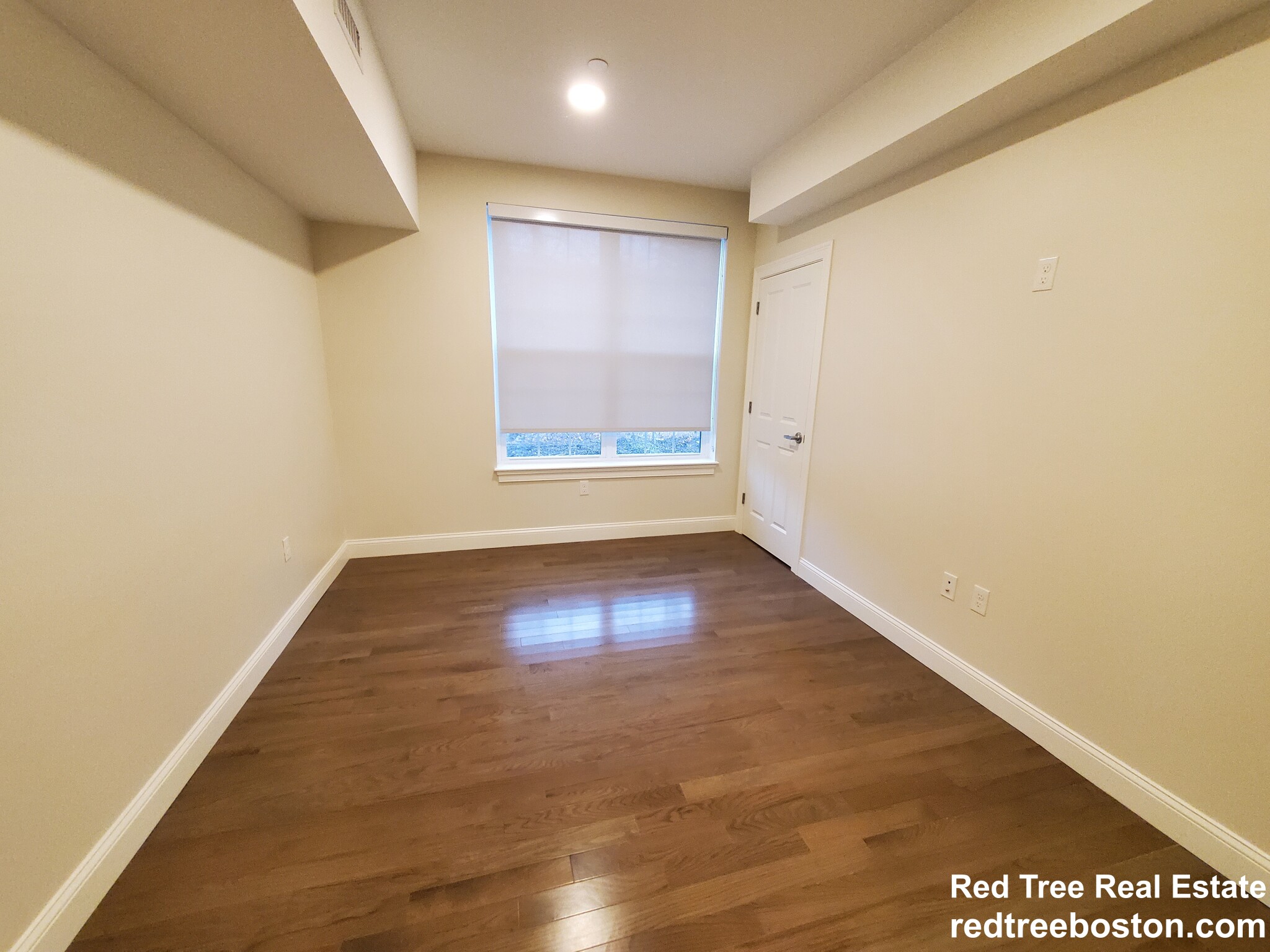 39 Herrick Rd, Newton Center