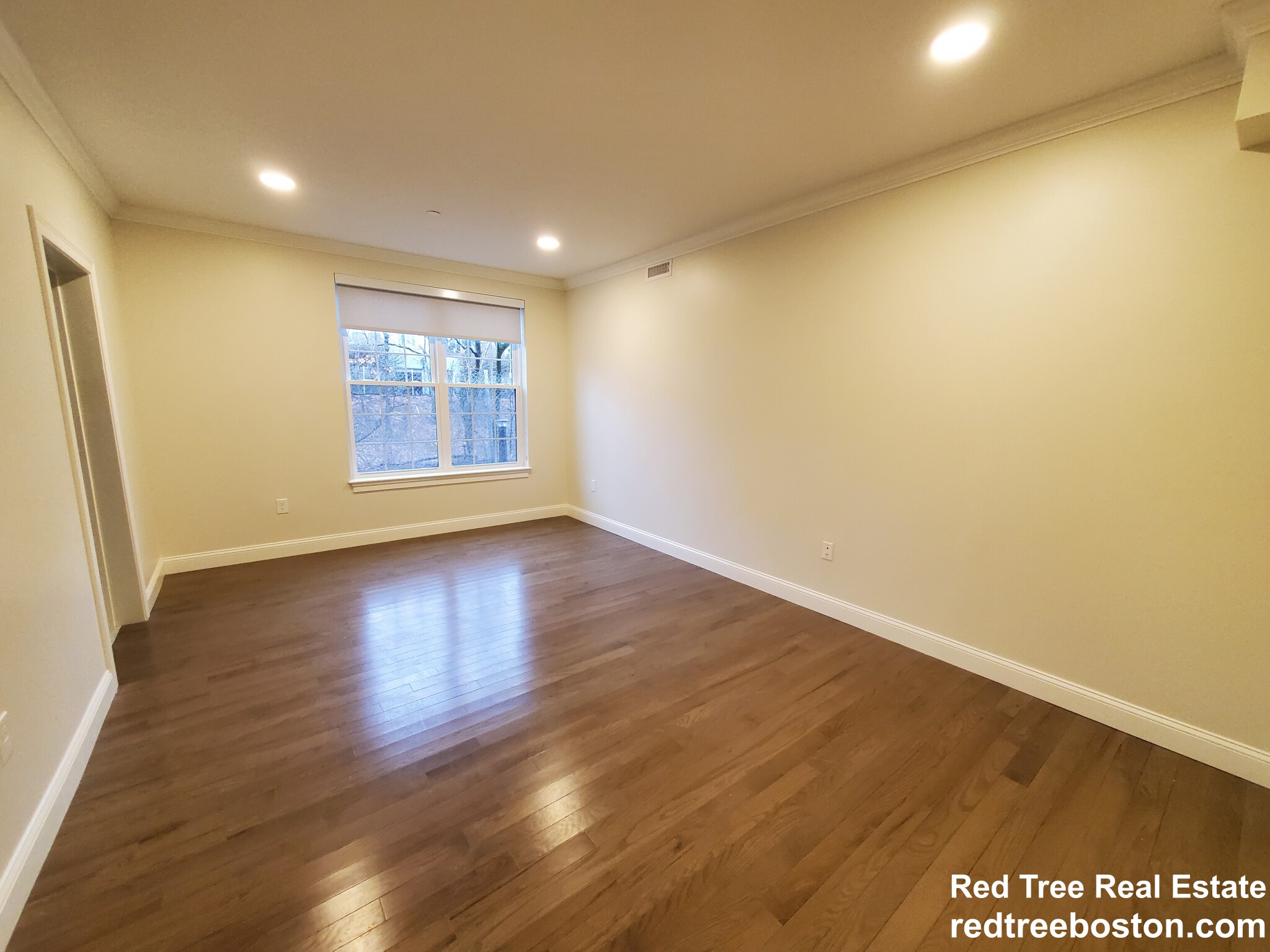 39 Herrick Rd, Newton Center