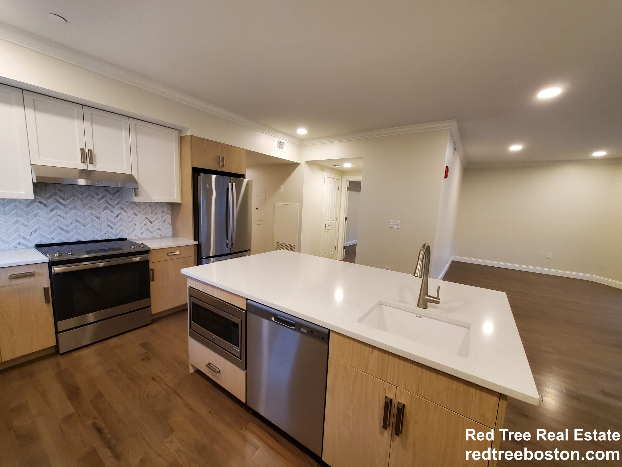 39 Herrick Rd, Newton Center