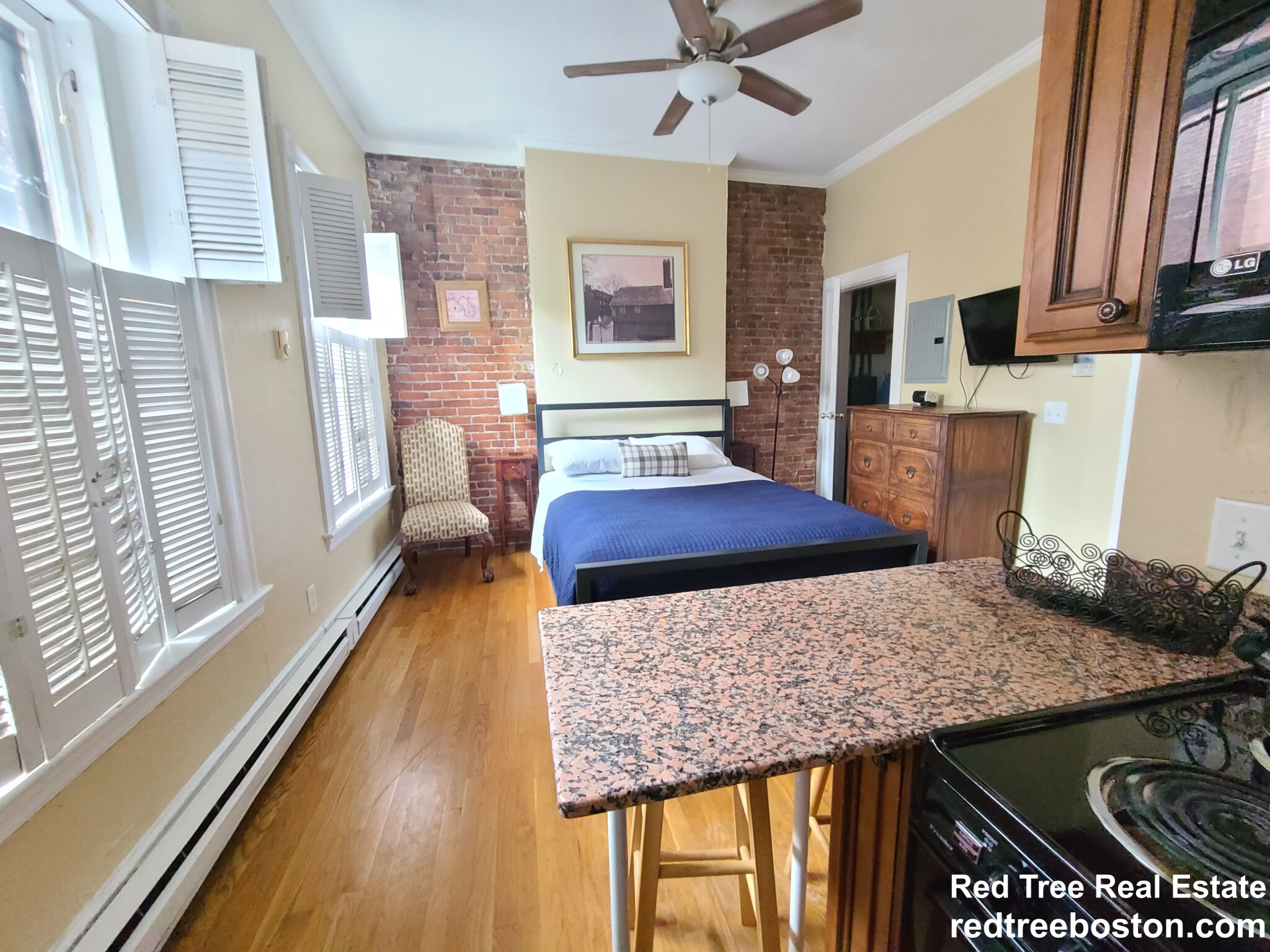 48 Hereford St, Back Bay