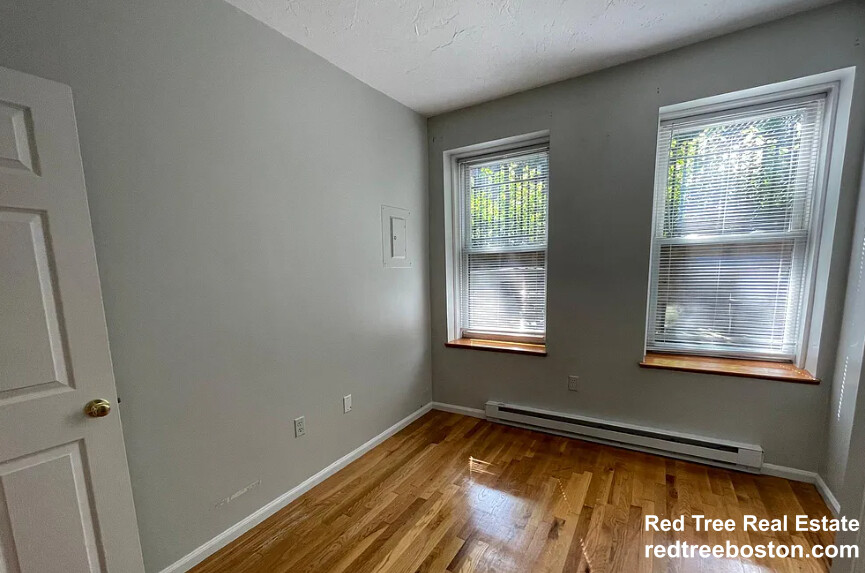 27 Garden St, Beacon Hill