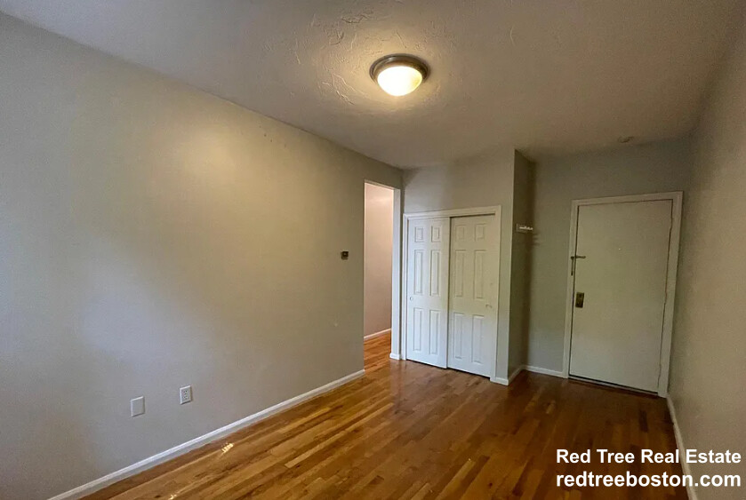 27 Garden St, Beacon Hill