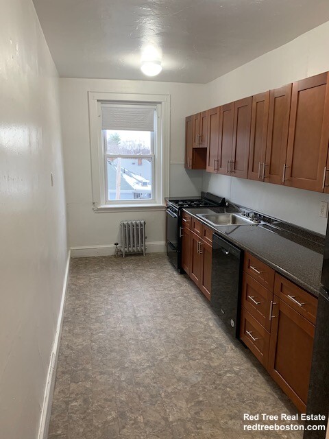 2045 Commonwealth Ave, Brighton