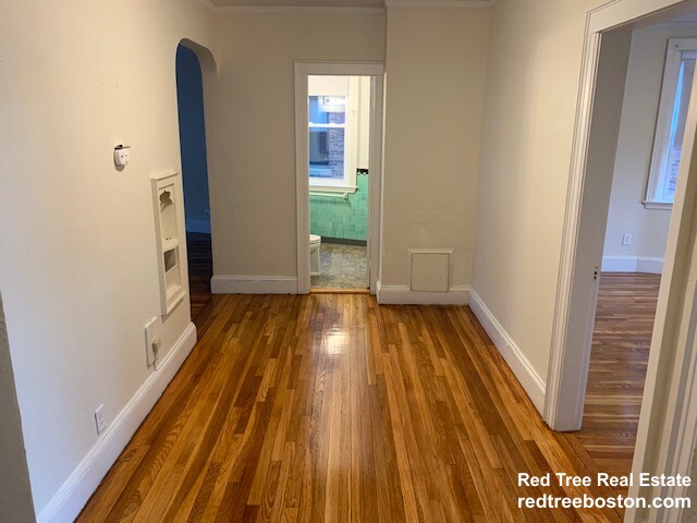 2045 Commonwealth Ave, Brighton