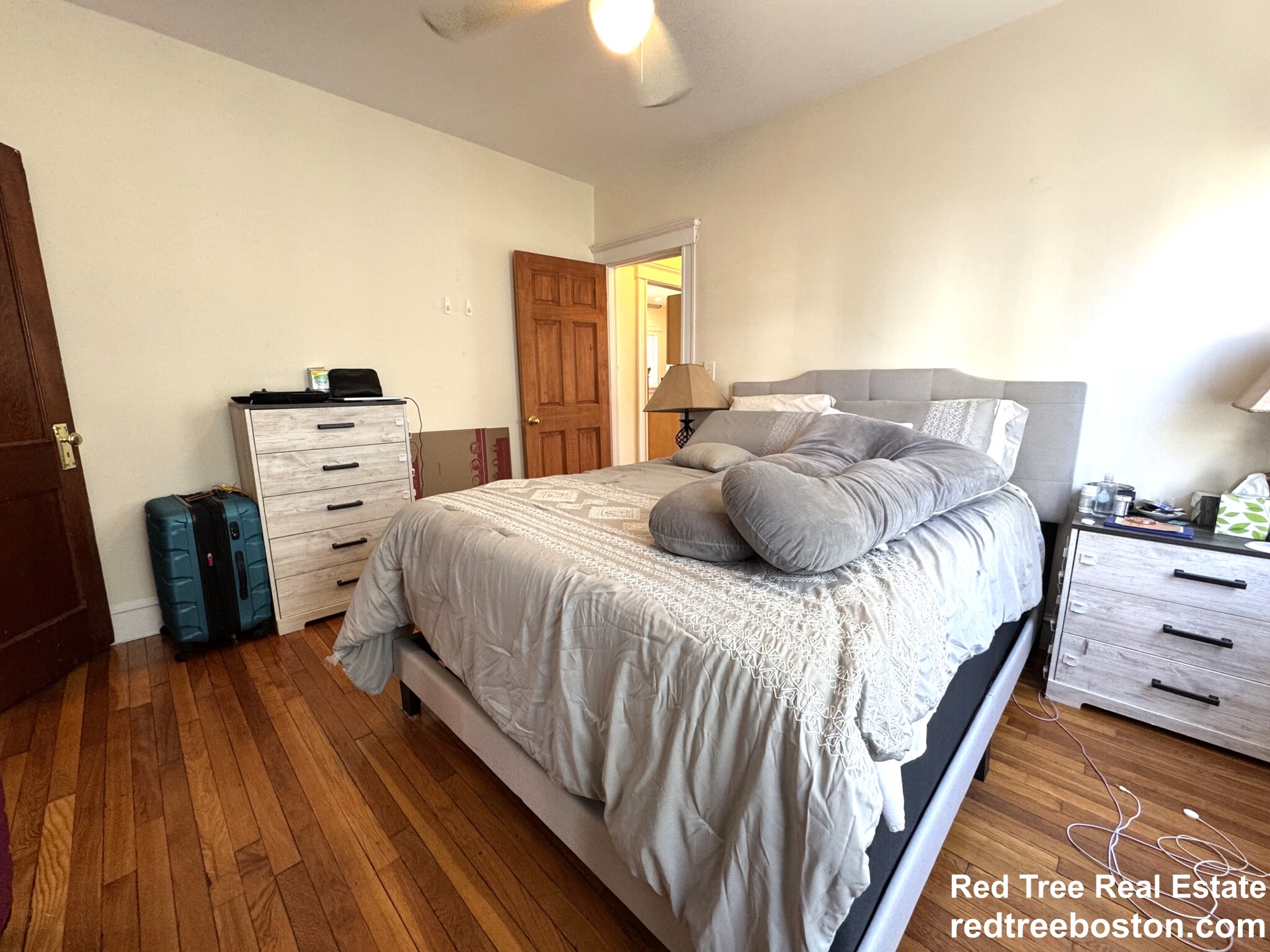 18 Saint Peter St, Jamaica Plain