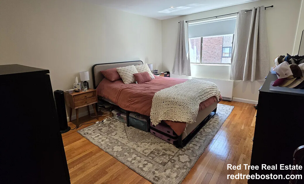 40 Williams St, Coolidge Corner