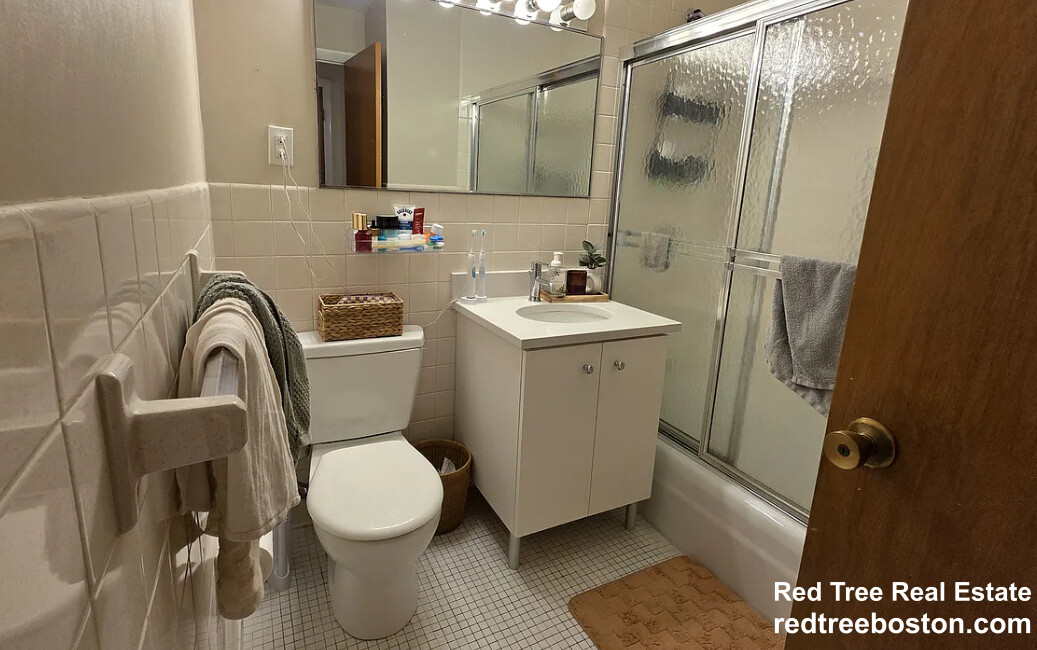 40 Williams St, Coolidge Corner