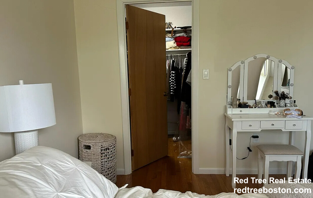 30 Fuller St, Coolidge Corner