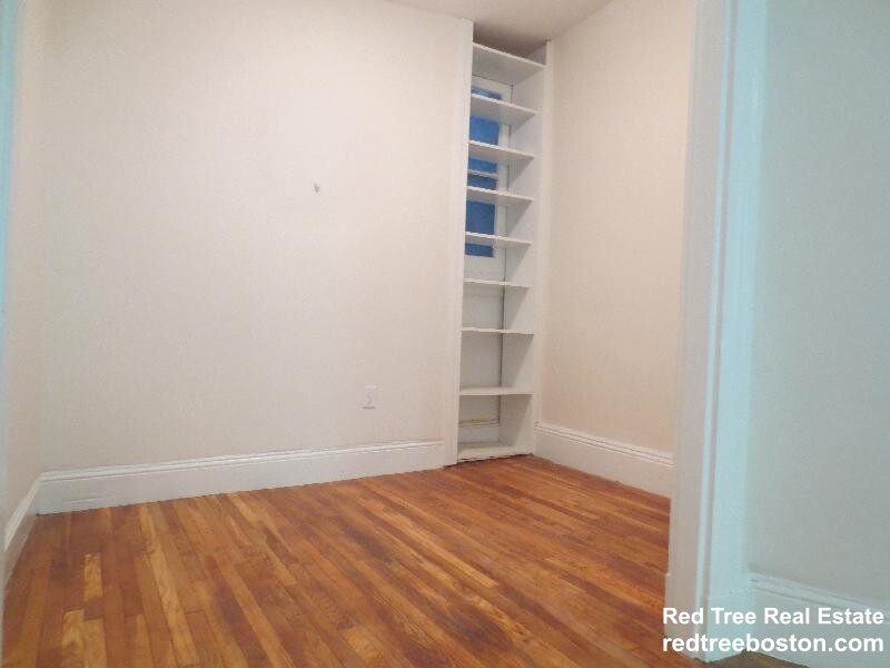 49 Saint Germain St, Back Bay