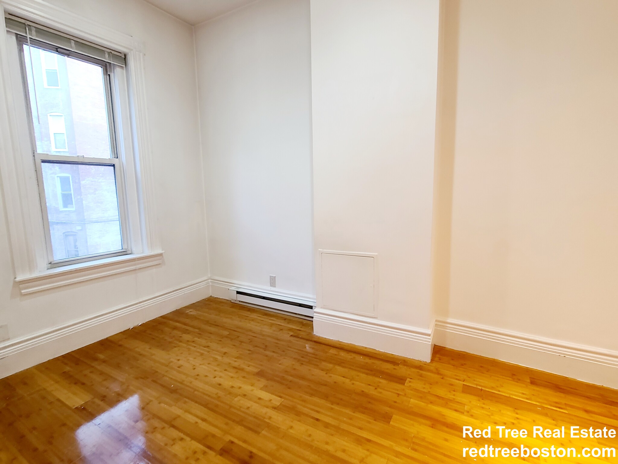 254 Newbury St, Back Bay